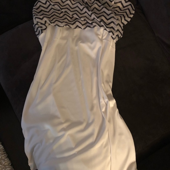 Dress - Picture 5 of 6